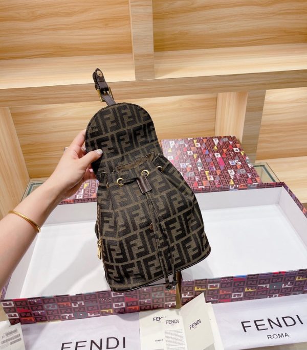 Fendi 2021 new woman backpack For Cheap