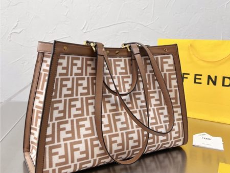 New Large Fendi Peekaboo Tote Fashion