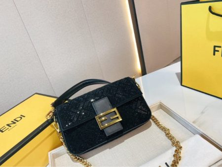 New Fendi woman shoulder bag Online now