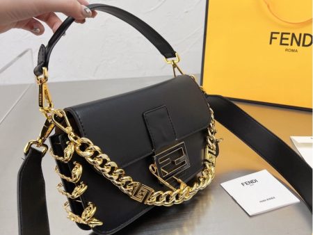 Black Fendi woman Shoulder handbag For Sale