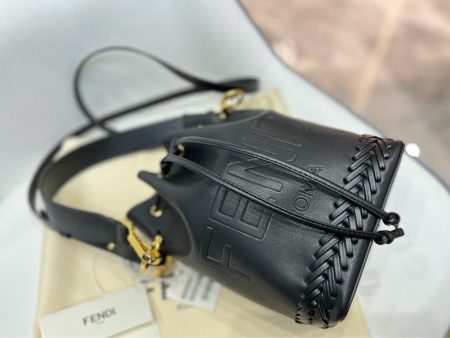 Black Fendi woman handbag Supply