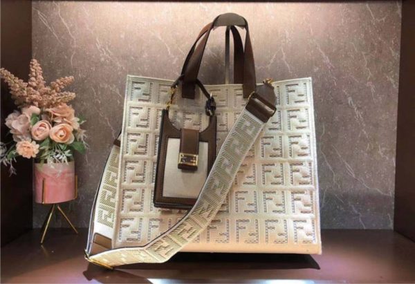 Woman new large Fendi handbag Online Hot Sale