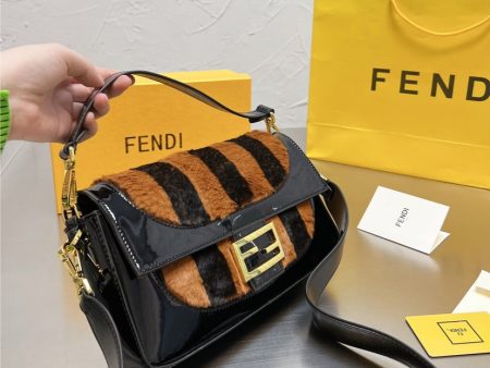 Patent leather Fendi handbag For Discount