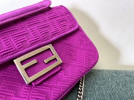 Fendi Midi Baguette Chain Bag Fashion